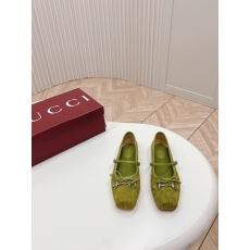 Gucci Flat Shoes